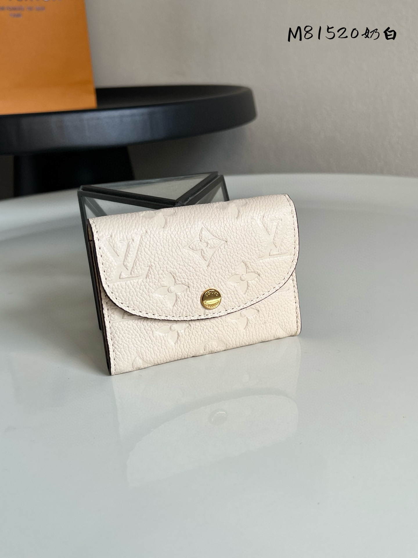 루이비통 M81520 카드지갑 머니클립