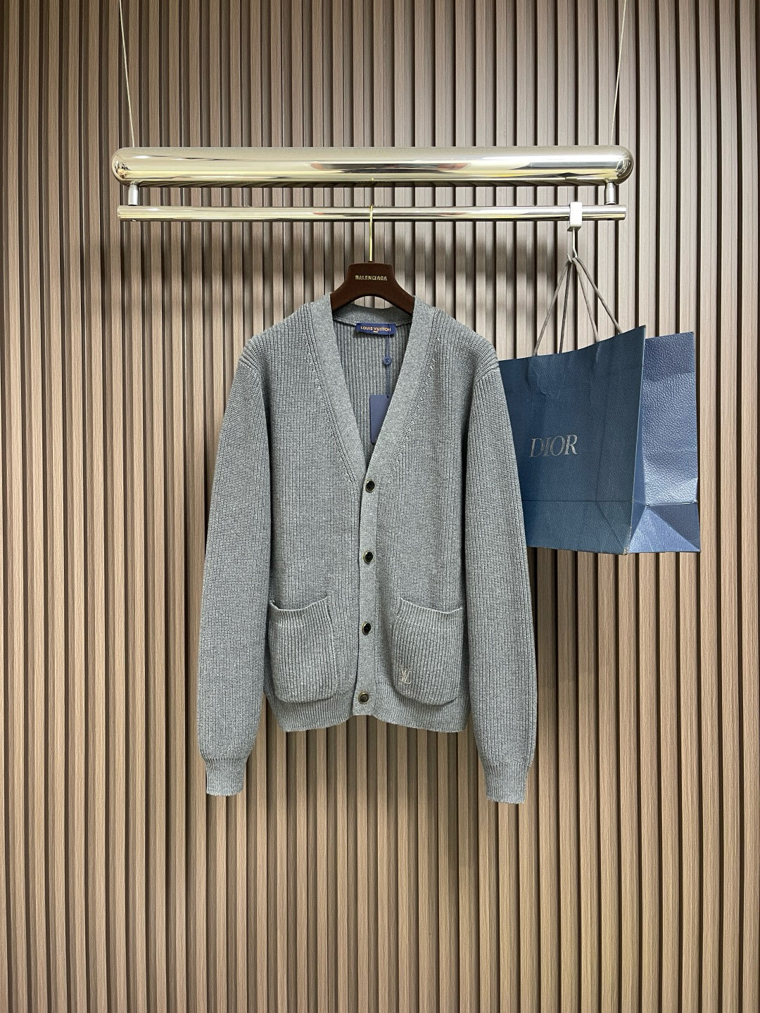 루이비통 남자 가디건