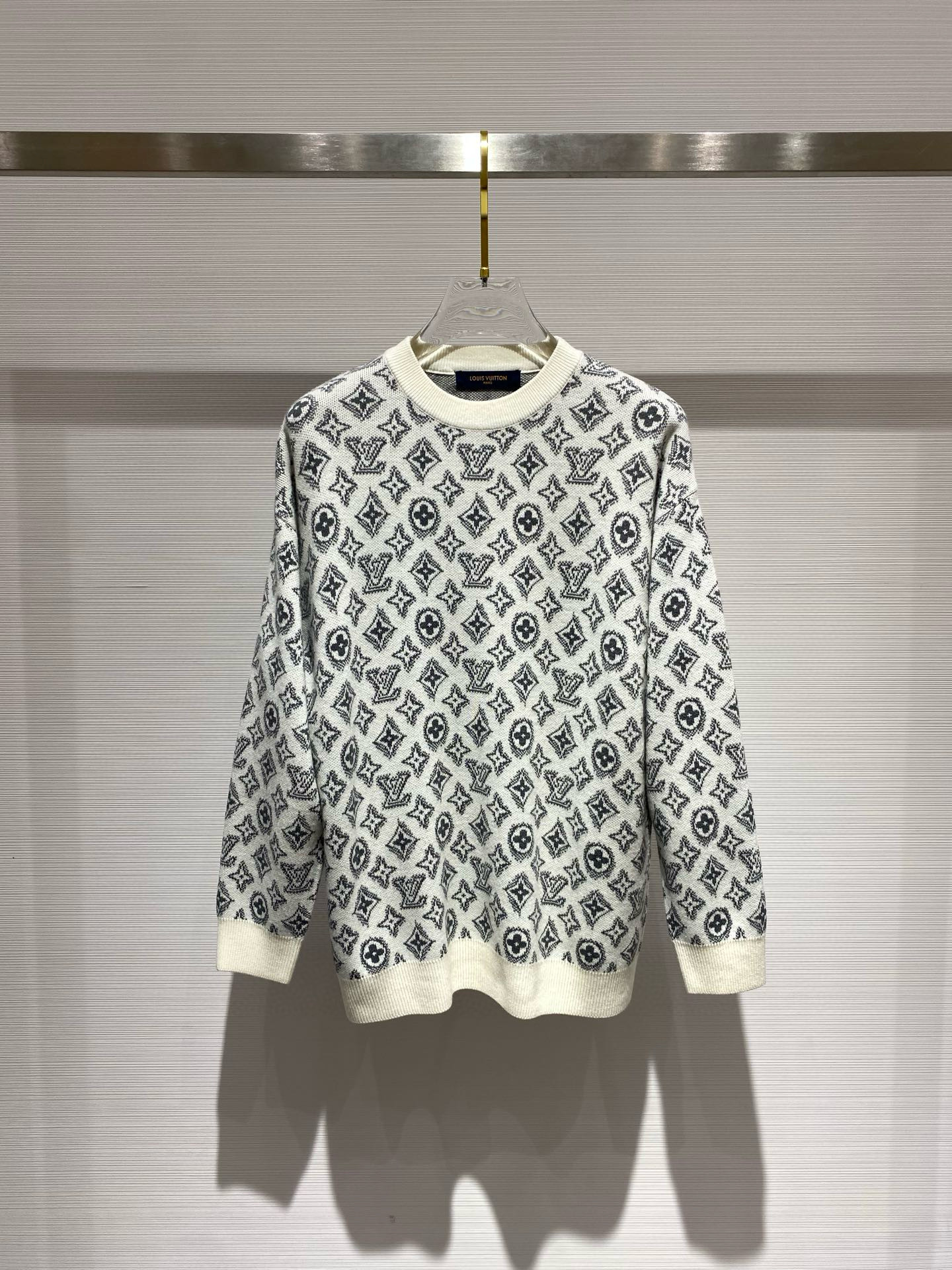 루이비통 남녀공용 니트