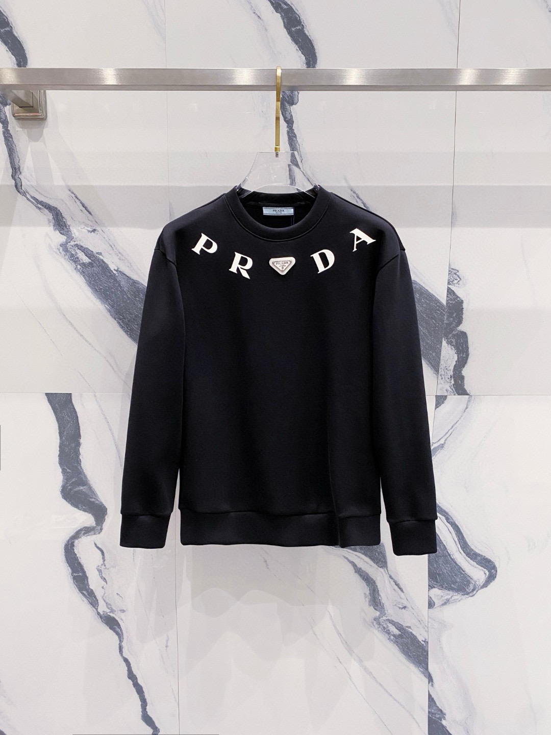 프라다 남자 맨투맨