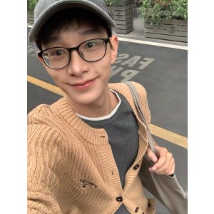 프라다 남자 가디건