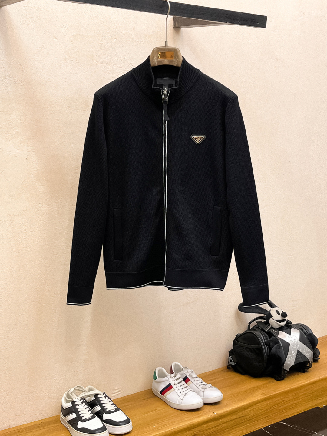 프라다 남자 가디건