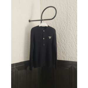 프라다 남자 가디건