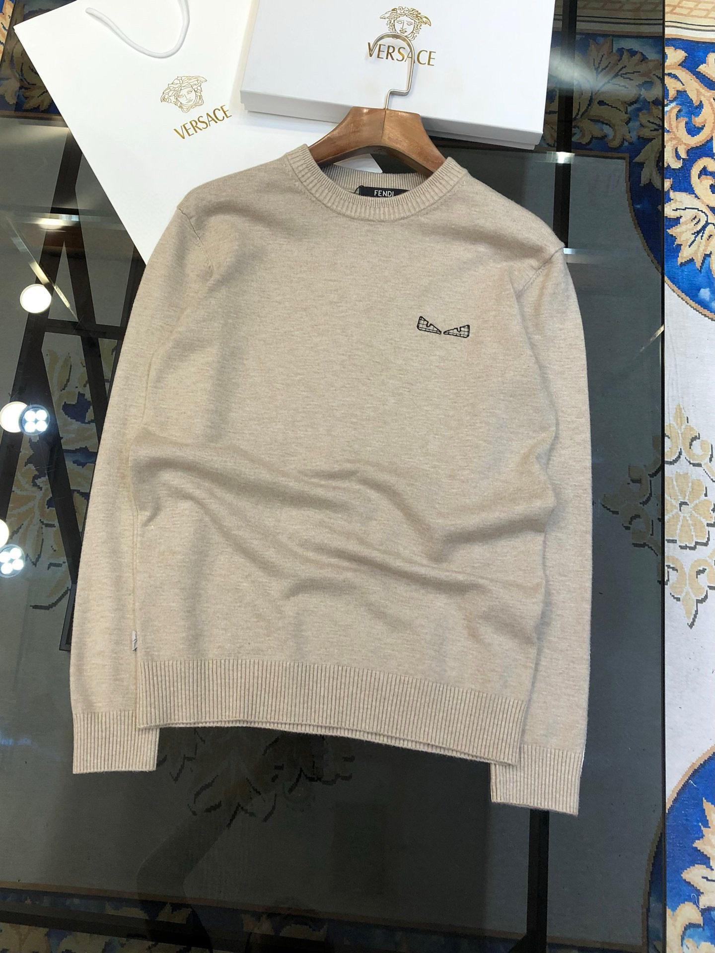 펜디 2컬러 남자 니트