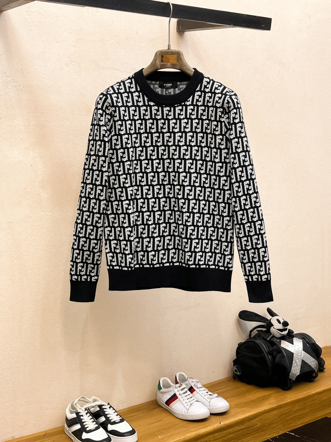 펜디 남자 니트