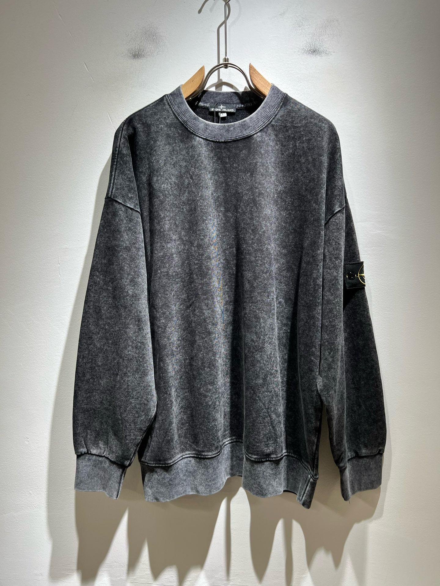 스톤아일랜드 남자 맨투맨