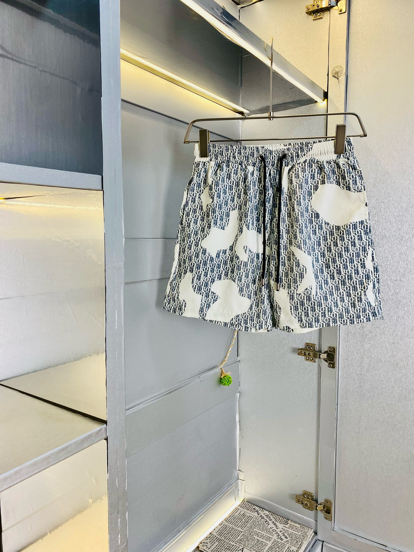 디올 3컬러 남자 반바지