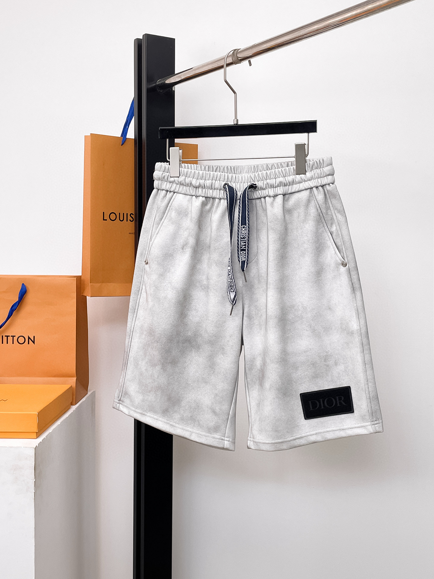 디올 남자 반바지