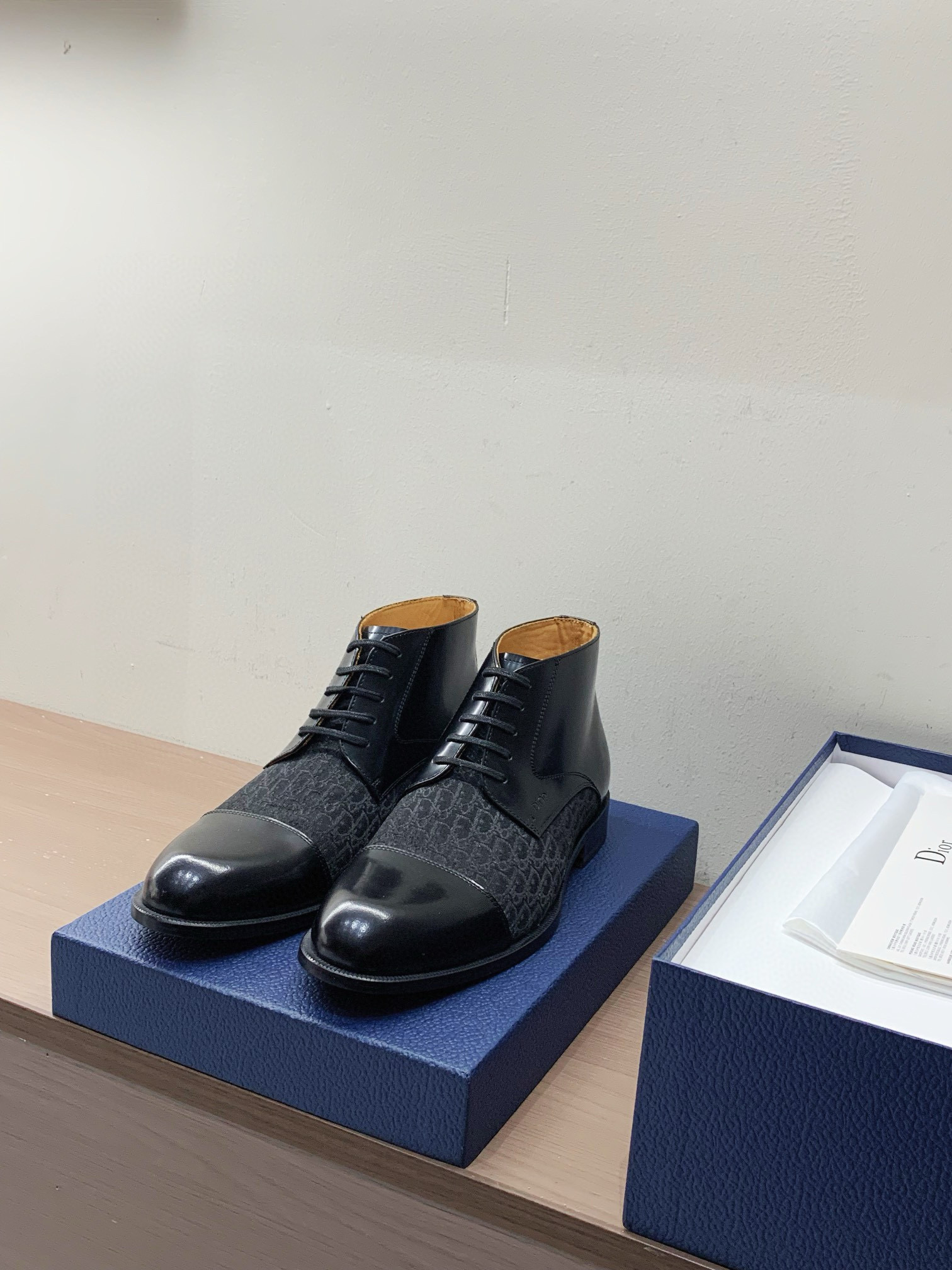 디올 남자 부츠