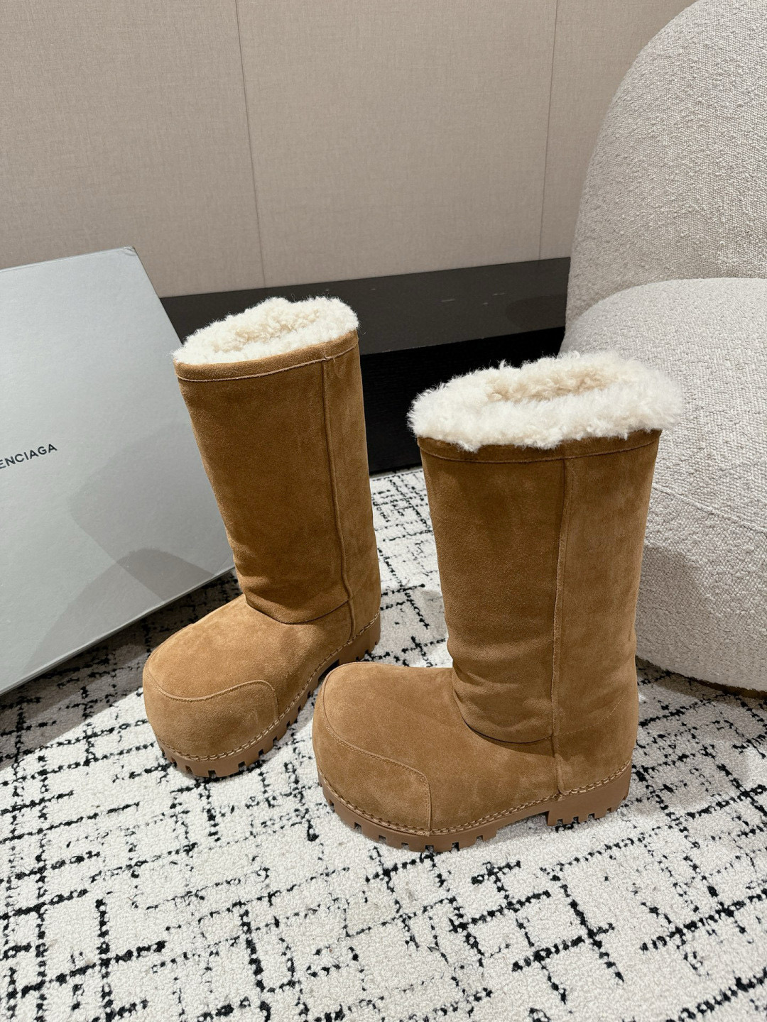 발렌시아가 남여공용 부츠