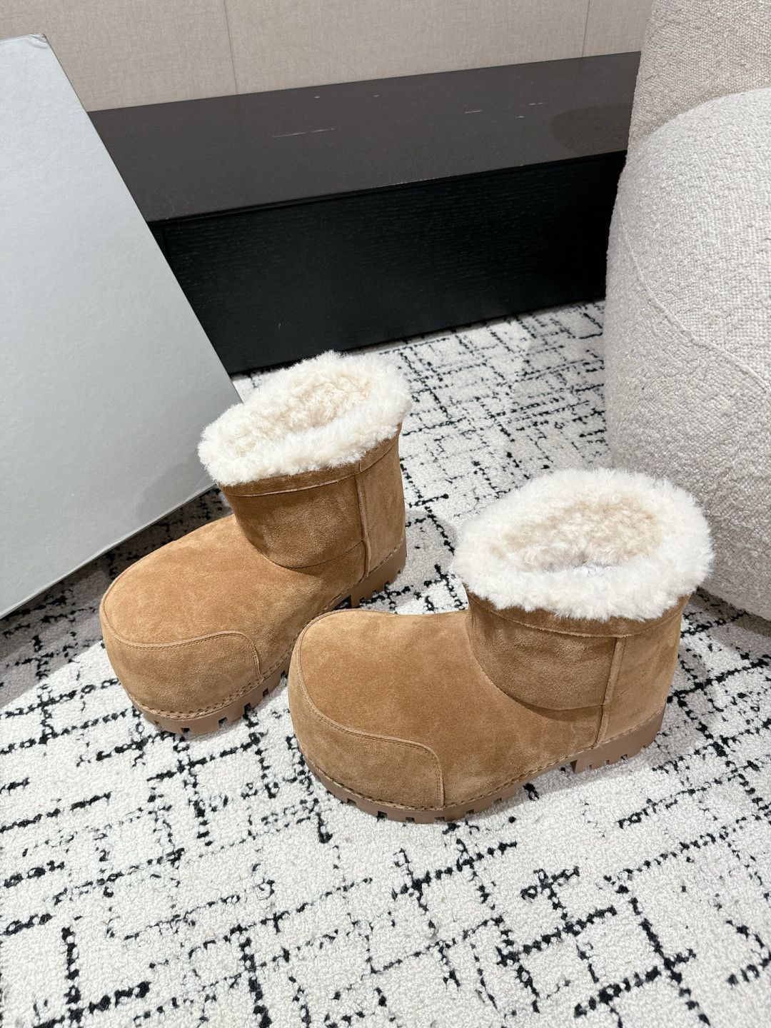 발렌시아가 남여공용 부츠