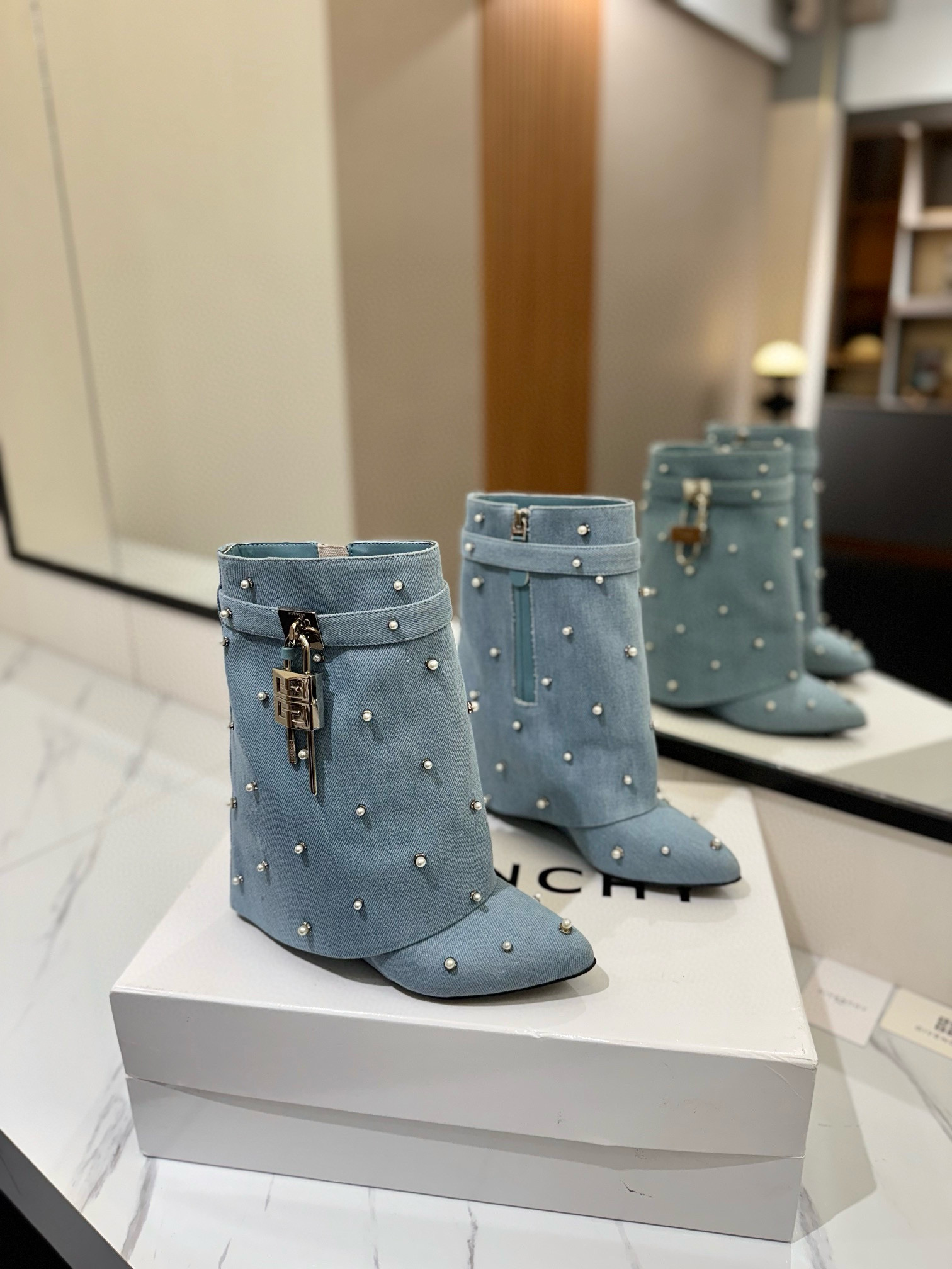 지방시 8.5CM 여자 부츠