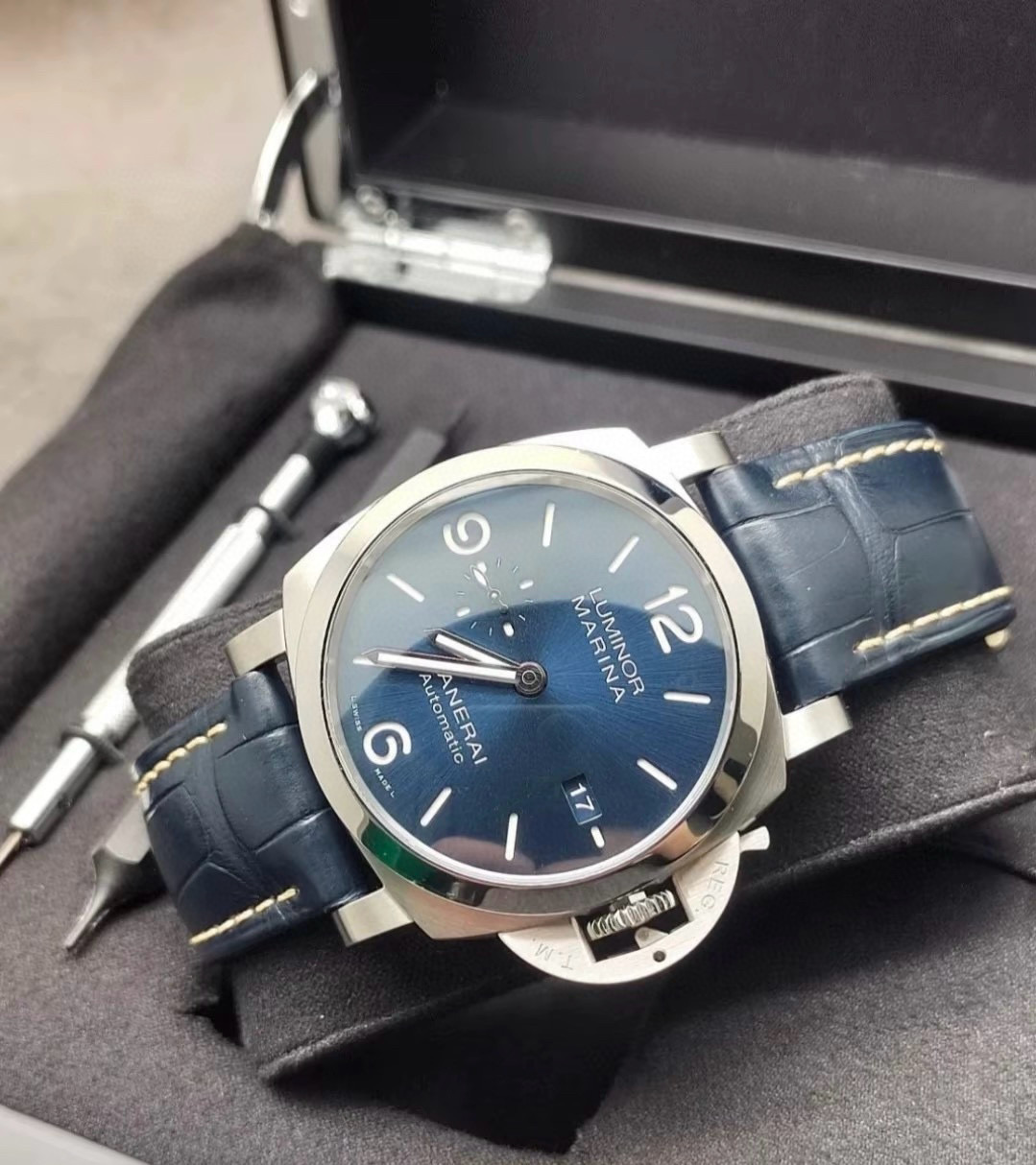 파네라이 A급 남자 시계