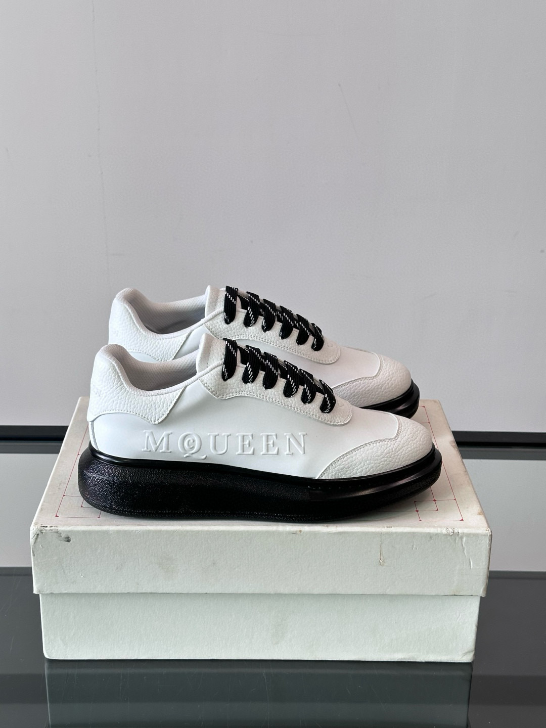  알렉산더 맥퀸 남녀공용 신발 운동화 스니커즈